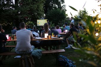 Lichternetz-Pavillon