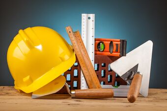 Handwerkliche Unterstützung von wohnungslosen Frauen