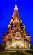 Außenbeleuchtung der Trinitatiskirche Riesa - Ohne Dich wird es dunkel!