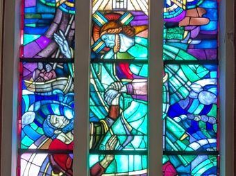 Ort der Begegnung: Restaurierung der Südwand der Ev. Kreuzkirche Hüsten