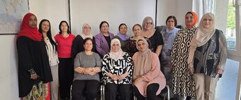 26-06 Geflüchtete Frauen kochen für wohnungslose Frauen – Solidarität geht durch den Magen
